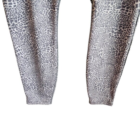 Nike Pants Women's XL White Gray Animal Print Leggings Gym Workout Running NEW - Picture 3 of 13